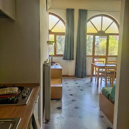 Hotel apartamentowy Pian Dei Boschi Pietra Ligure