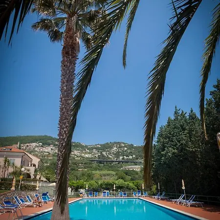 Pian Dei Boschi 3* פייטרה ליגורה