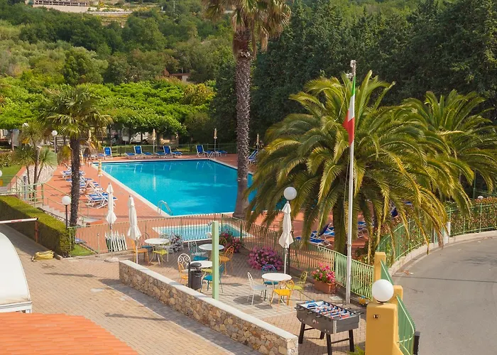 Aparthotel Pian Dei Boschi 3*